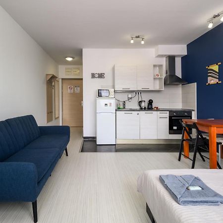 Sun Resort Residential Suite-Free Parking Garage Same Building Budapeste Exterior foto