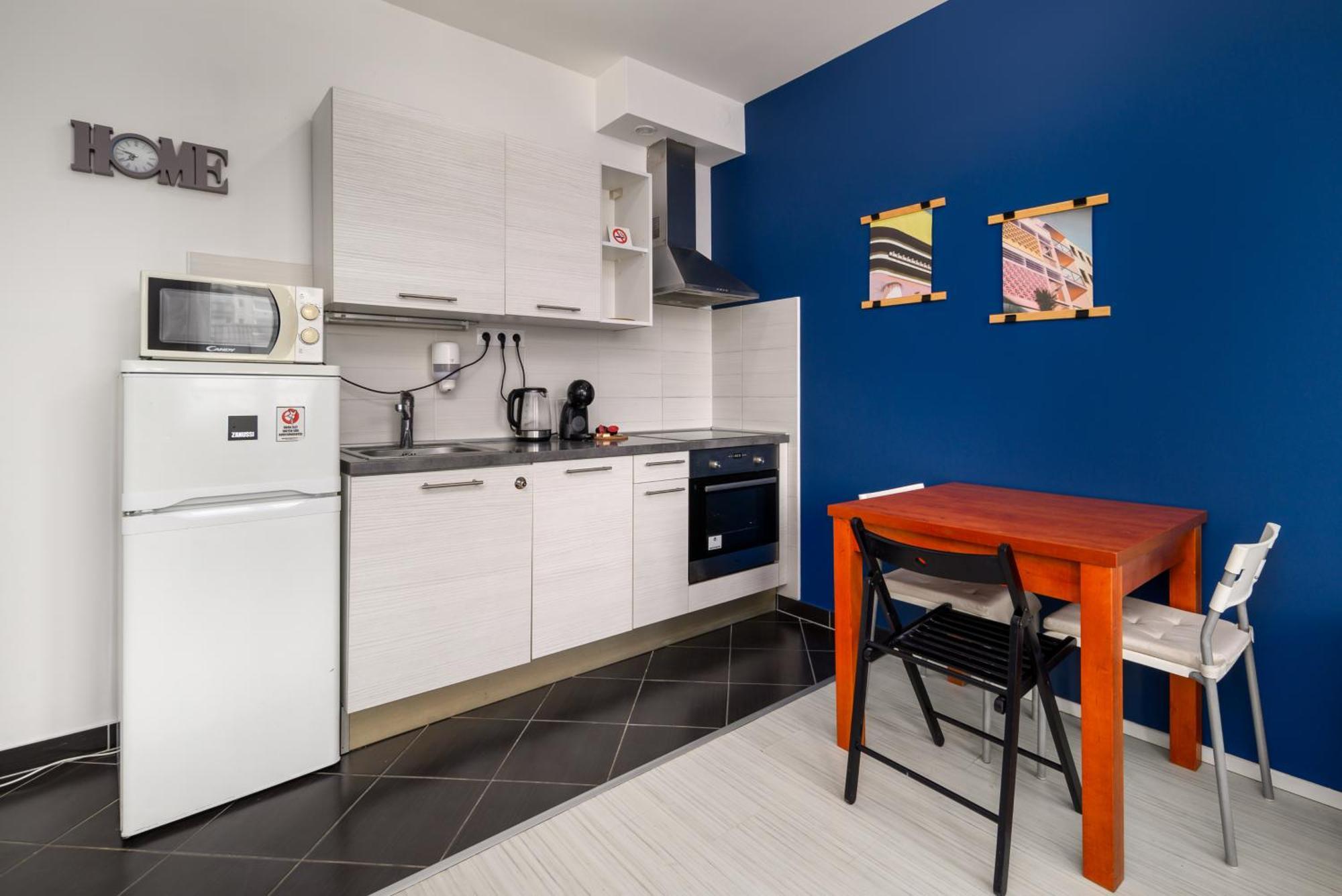 Sun Resort Residential Suite-Free Parking Garage Same Building Budapeste Exterior foto